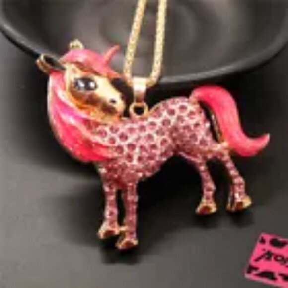 Betsey Johnson pink or white rhinestone unicorn pendant with chain NEW - Picture 4 of 5